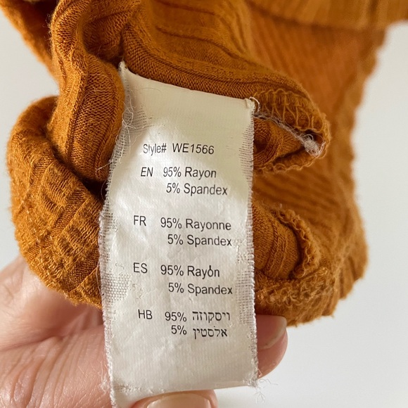 Cropped ribbed t shirt Medium - Picture 4 of 4